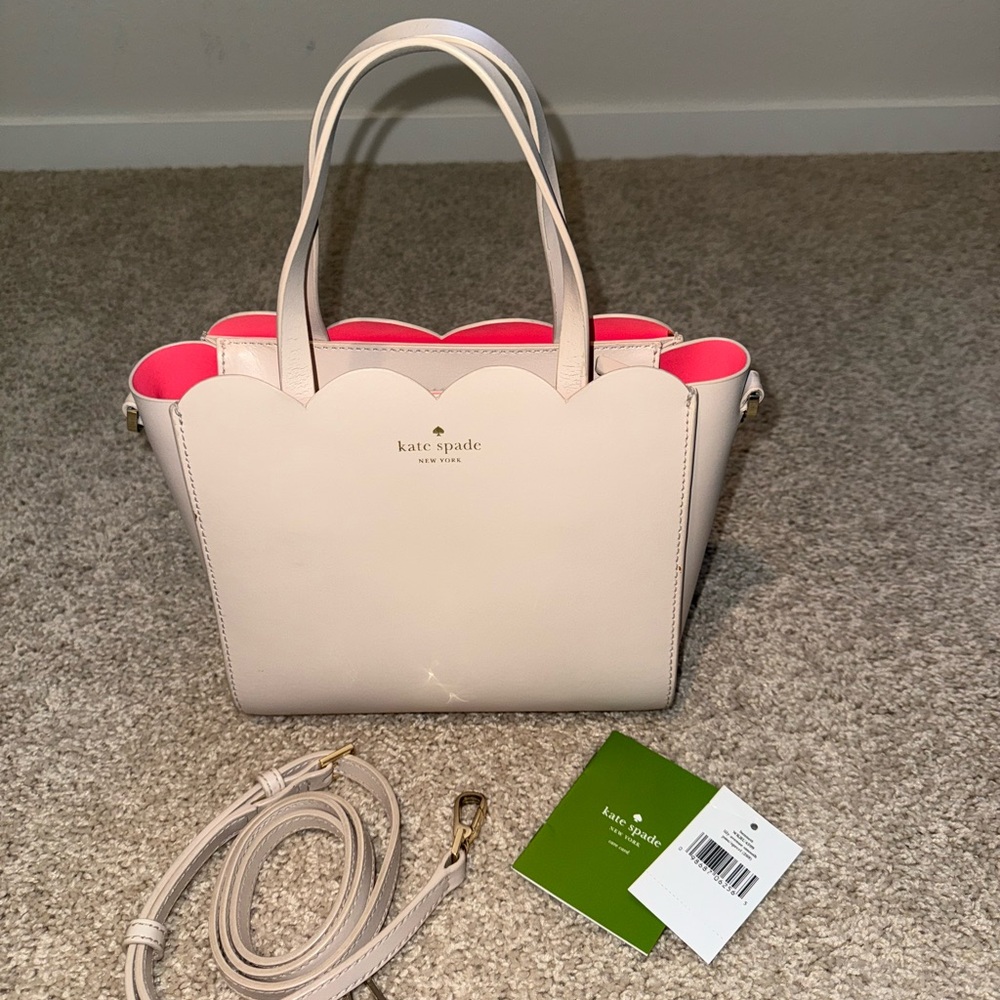 ♠️ Kate Spade ♠️ Lily Avenue Smooth in Pink and Coral